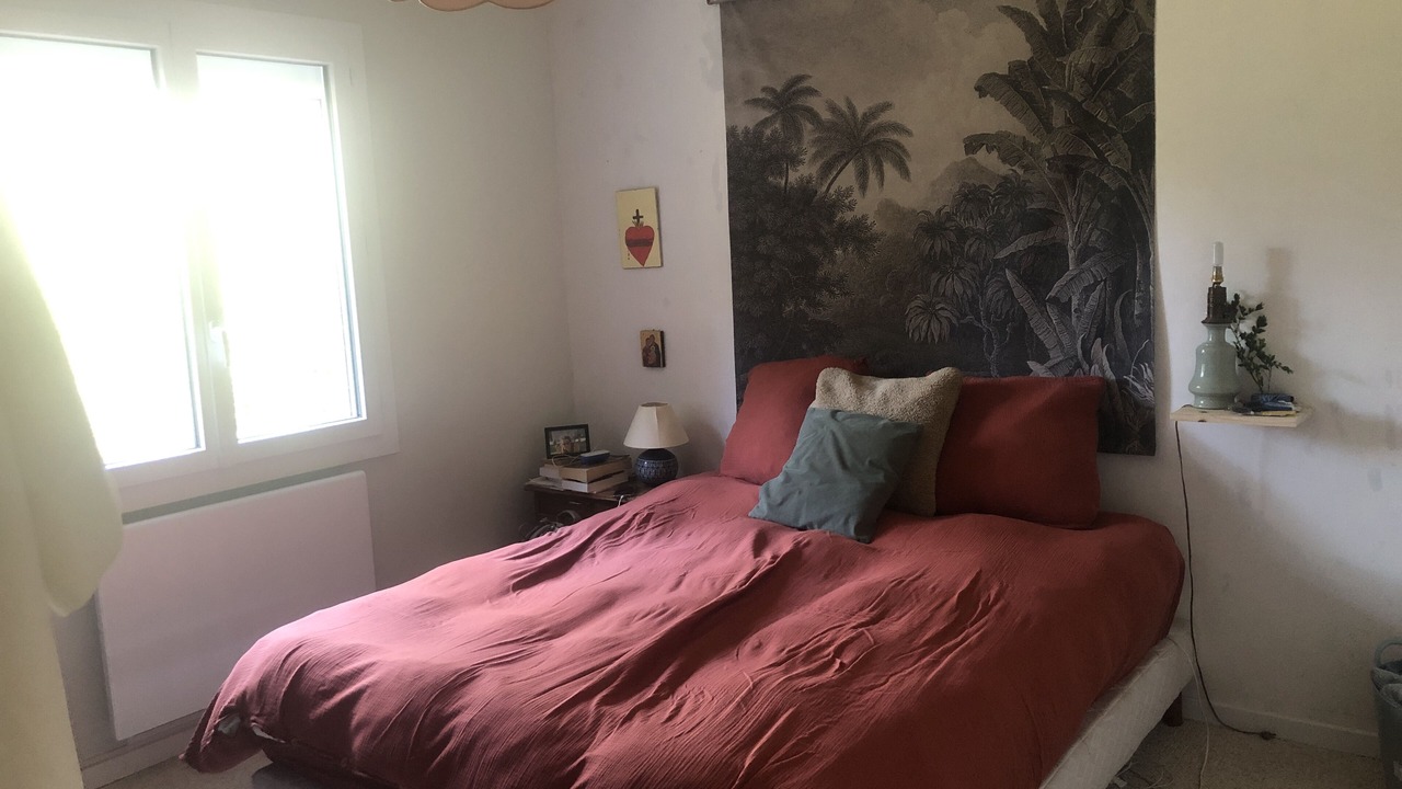 Photo of Bedroom in Poigny la Foret