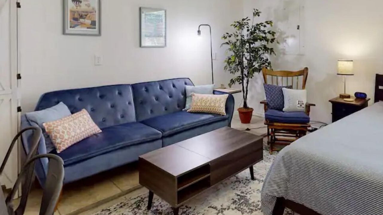 Photo of Livingroom in Shirewood