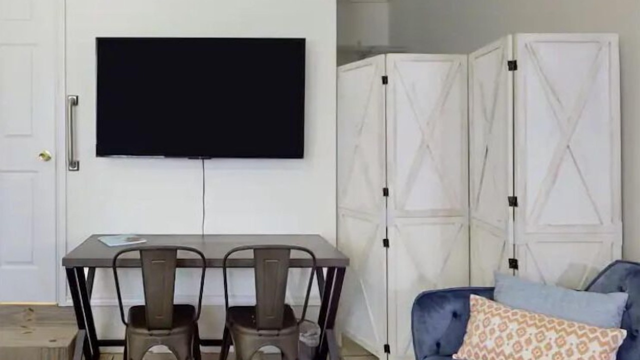 Photo of Livingroom in Shirewood