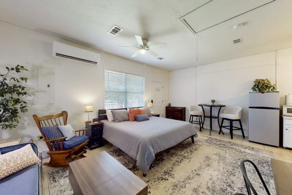 Photo of Livingroom in Shirewood