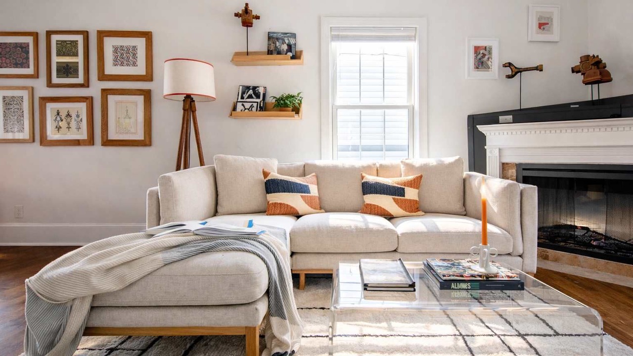 Photo of Livingroom in Cabbagetown
