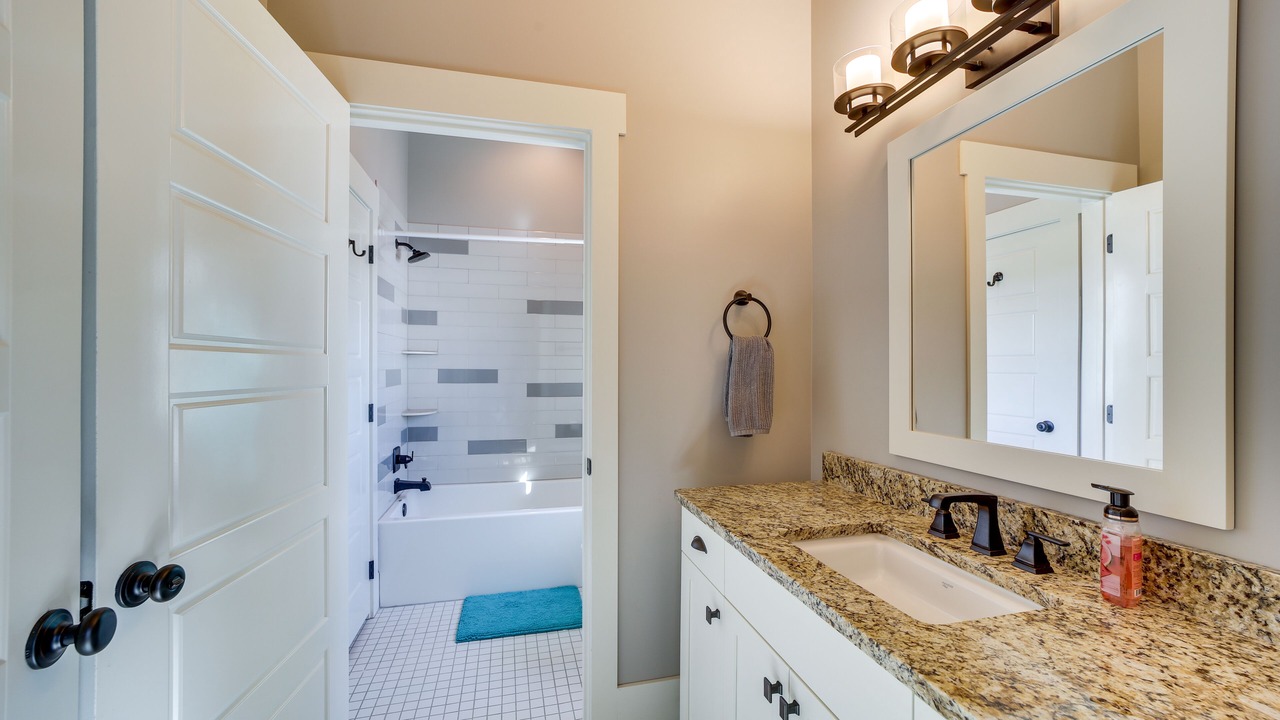 Photo of Bathroom in Eufaula