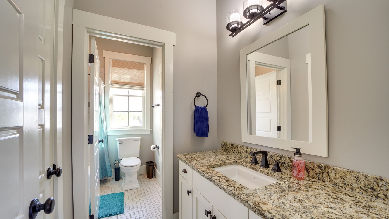 Photo of Bathroom in Eufaula
