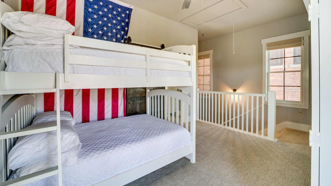 Photo of Bedroom in Eufaula