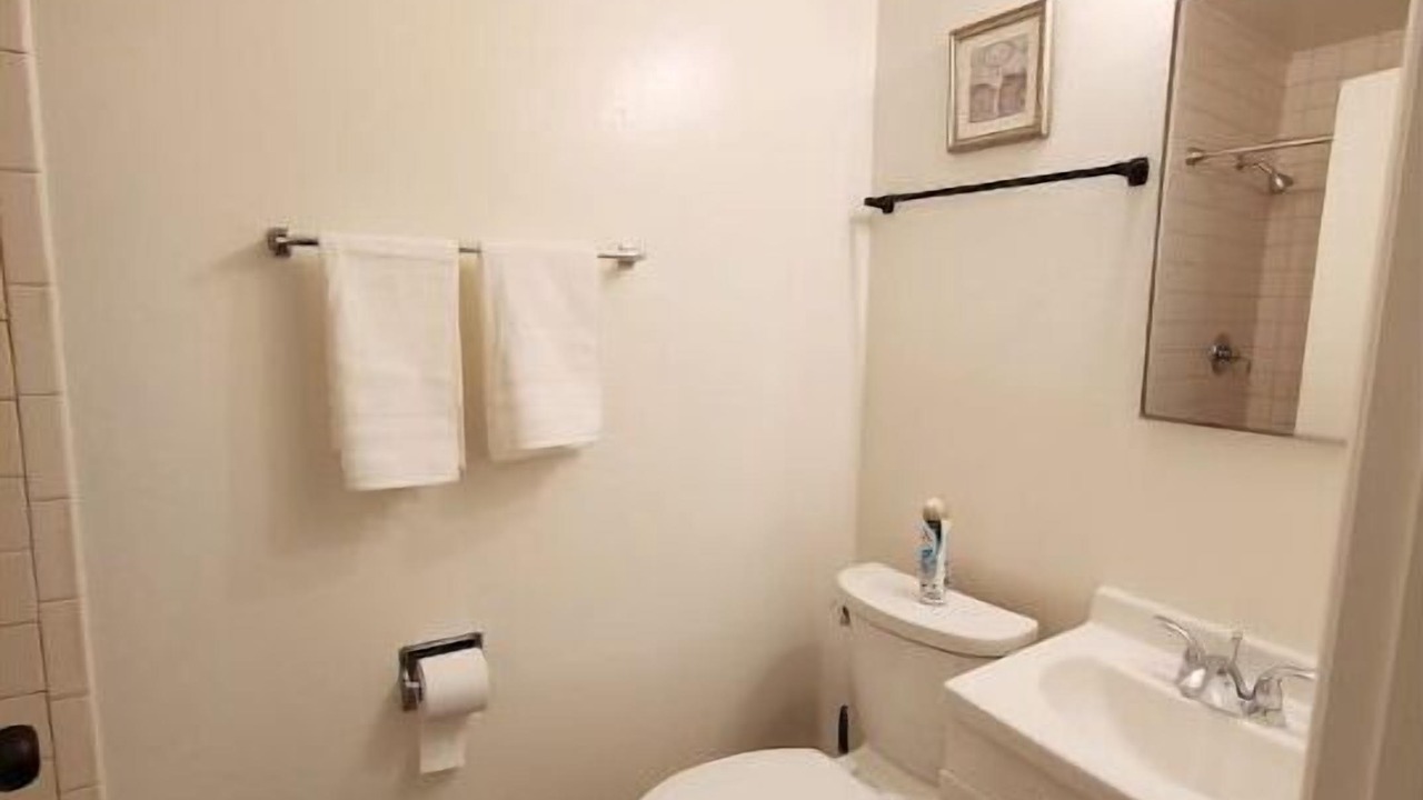 Photo of Bathroom in East Hemet