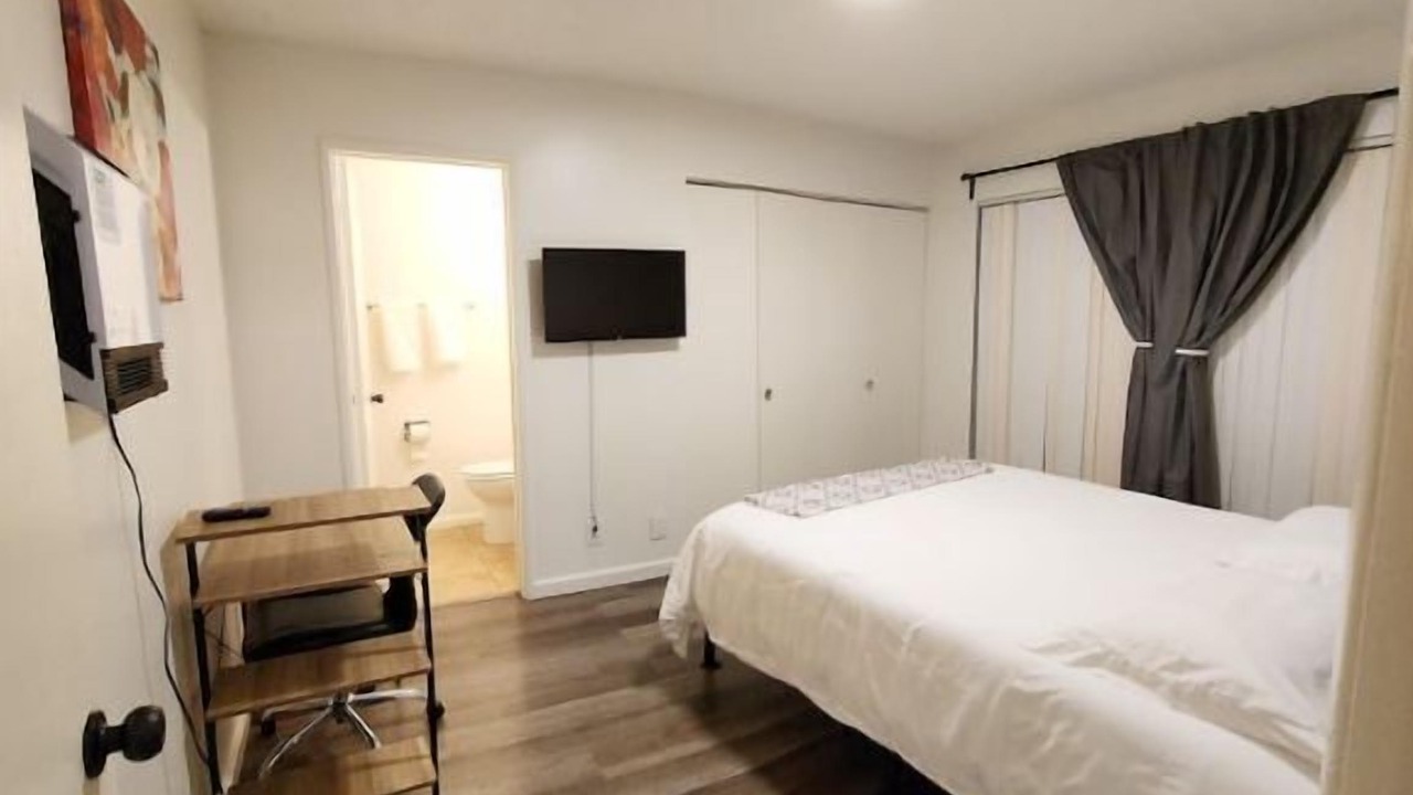 Photo of Bedroom in East Hemet