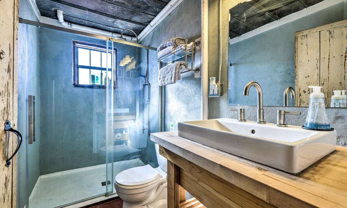 Photo of Bathroom in Martindale