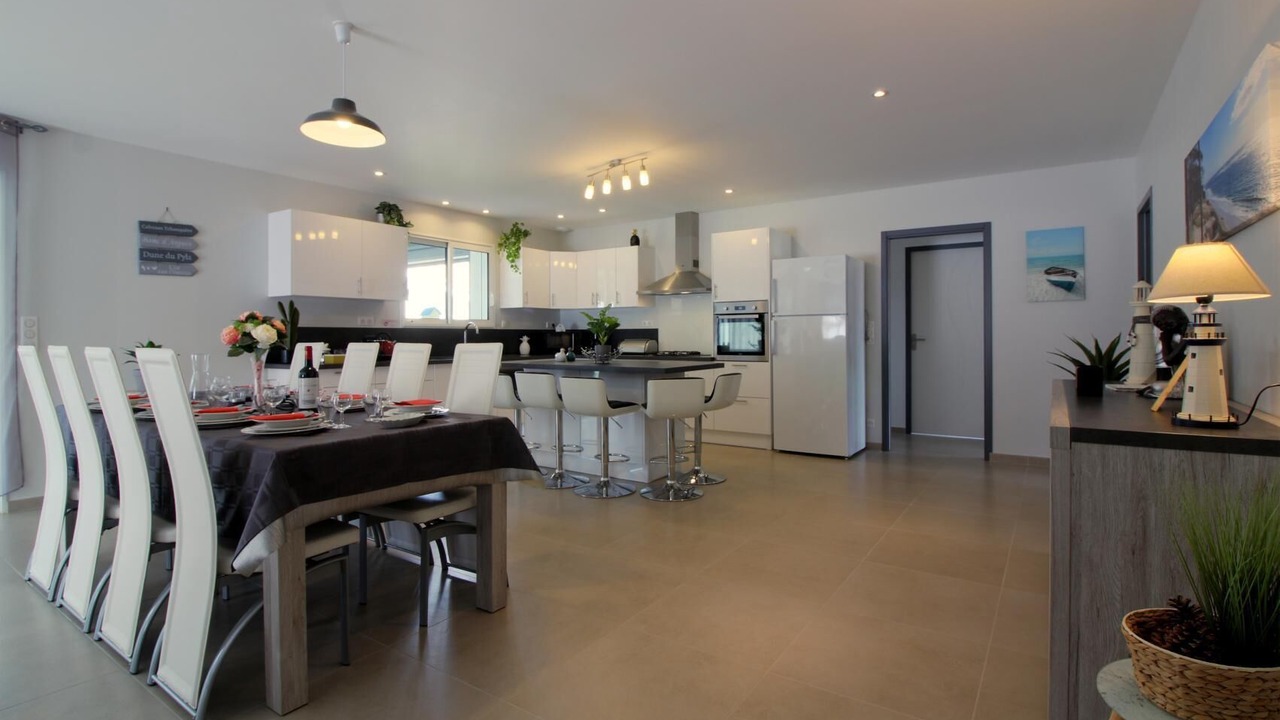 Photo of Others in Ares