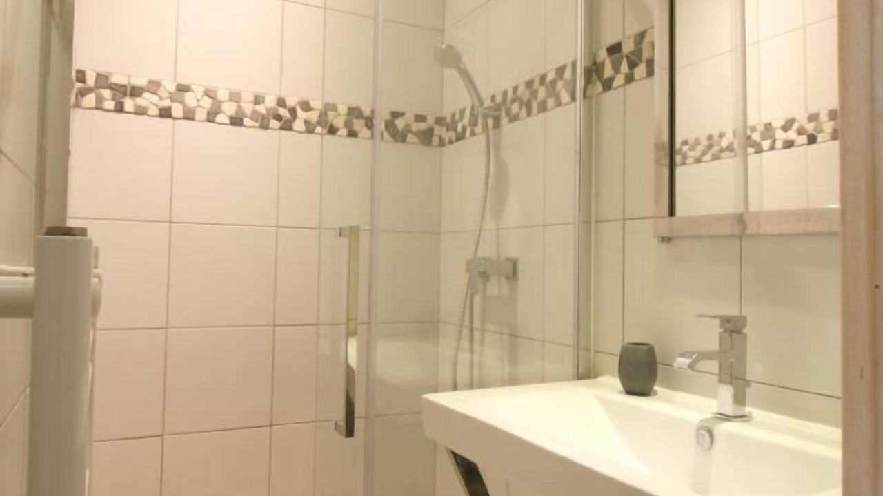 Photo of Bathroom in Saint-Martin-de-Laye