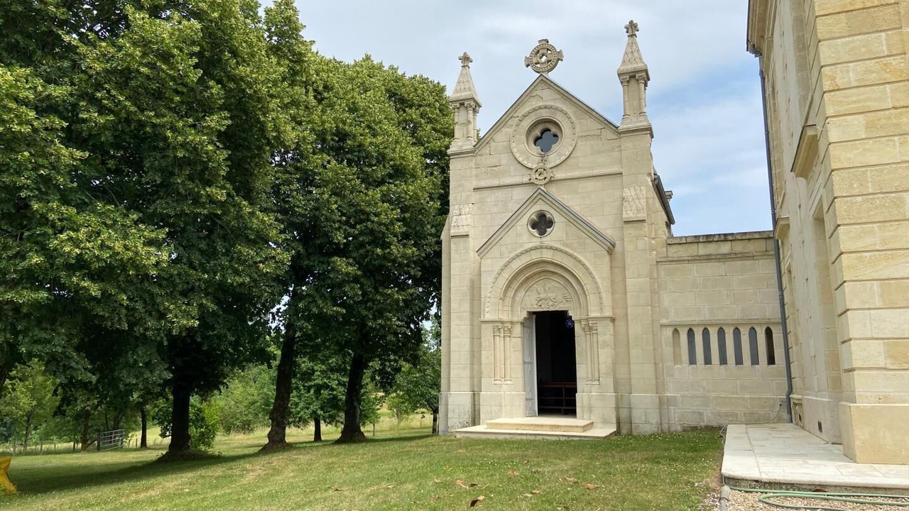 Photo of Others in Saint-Martin-de-Laye
