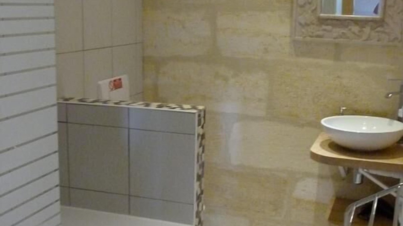 Photo of Bathroom in Saint-Martin-de-Laye