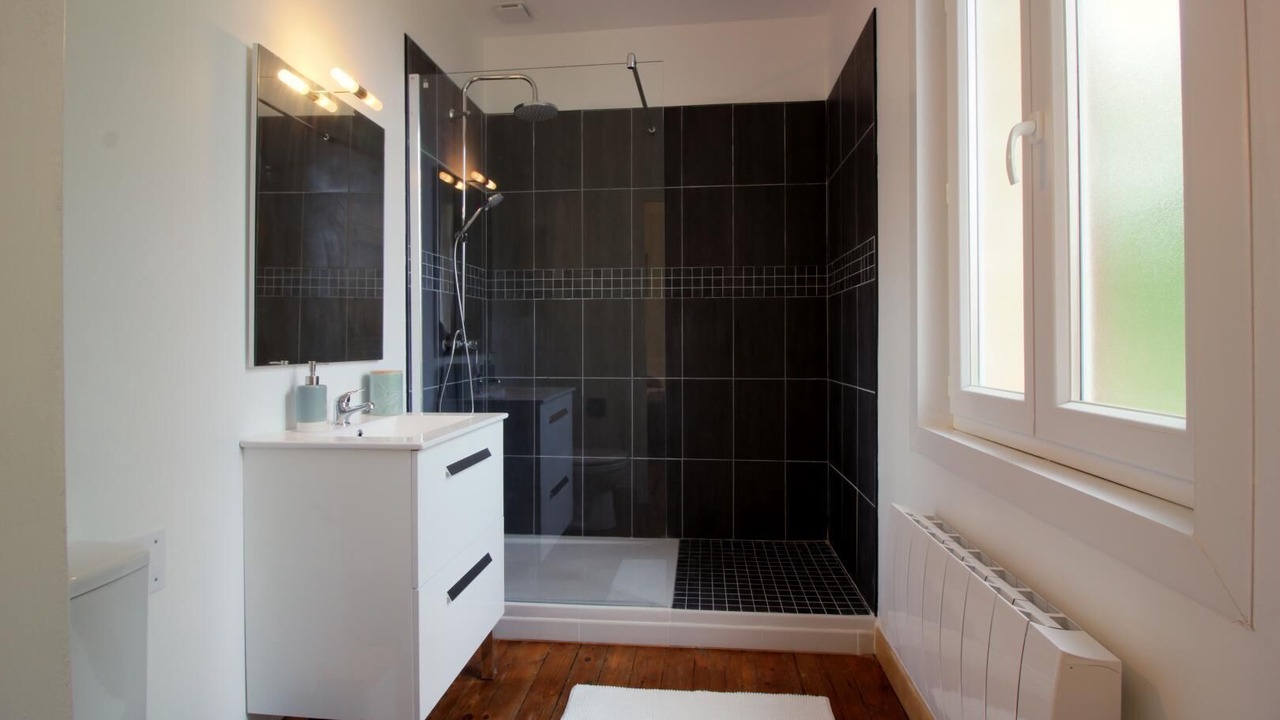 Photo of Bathroom in Cussac-Fort-Medoc