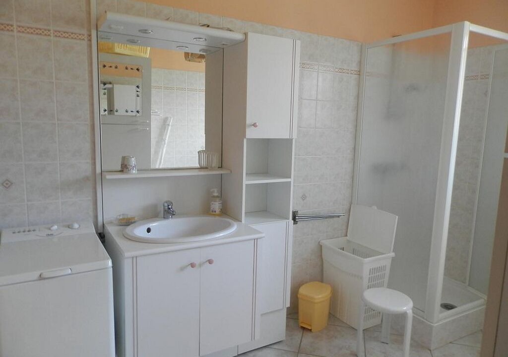 Photo of Bathroom in Gaillan-en-Medoc