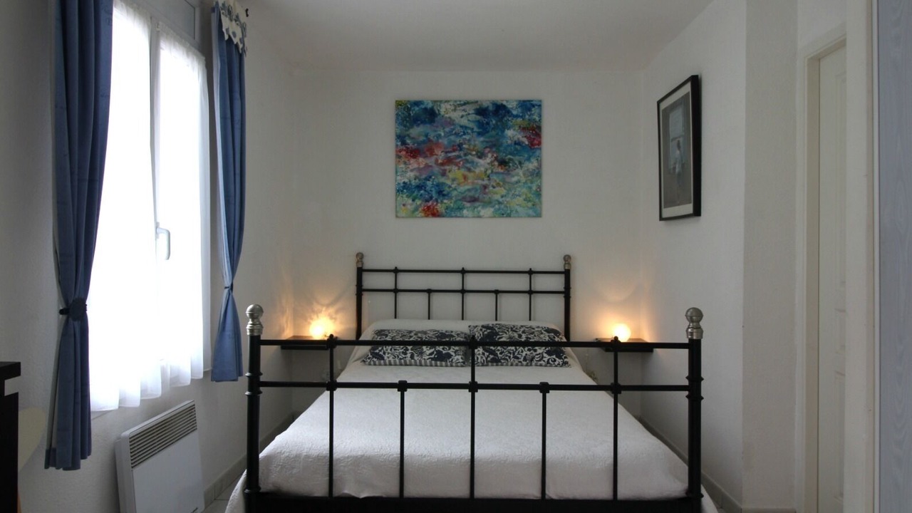 Photo of Bedroom in Izon