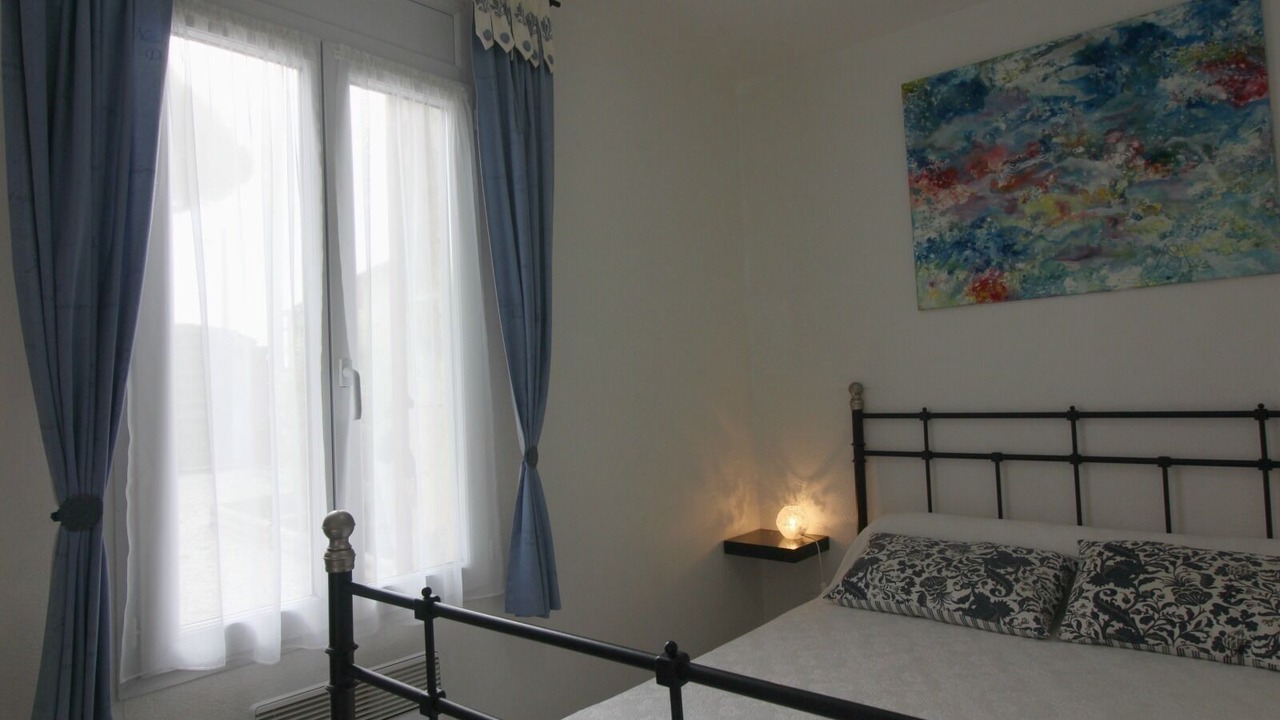 Photo of Bedroom in Izon