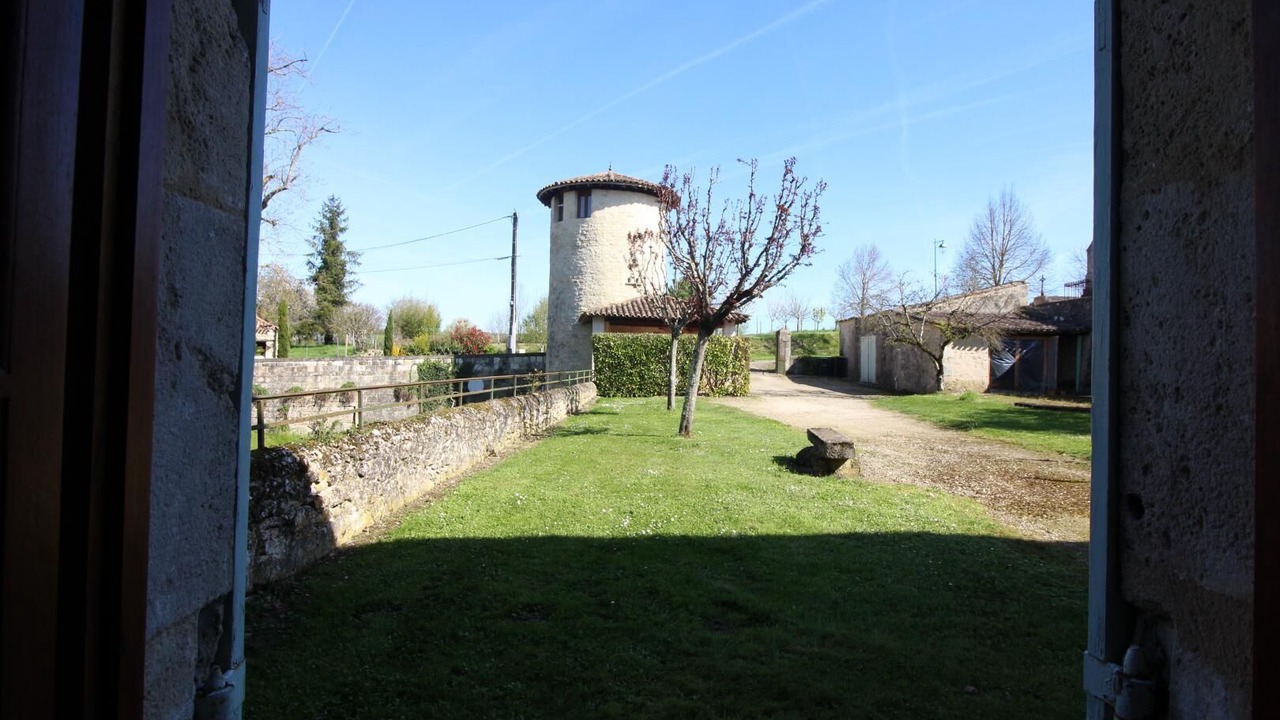 Photo of Others in Rimons