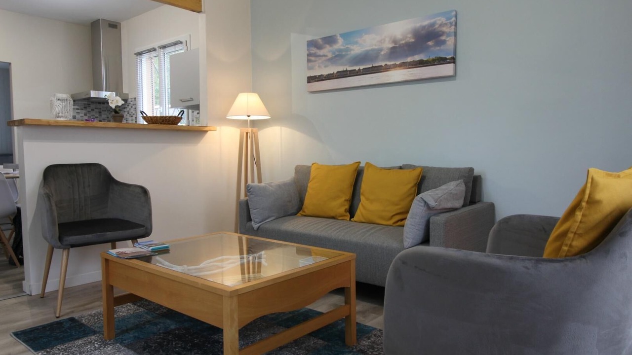 Photo of Livingroom in Ambares-et-Lagrave