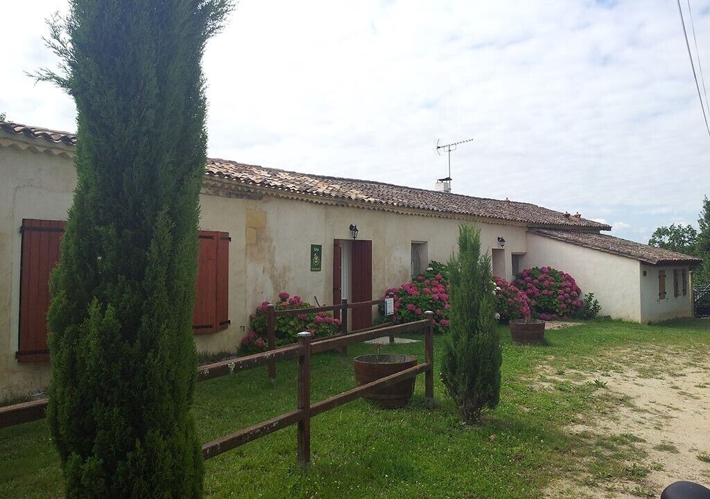 Photo of Outdoor in Saint-Genes-de-Lombaud