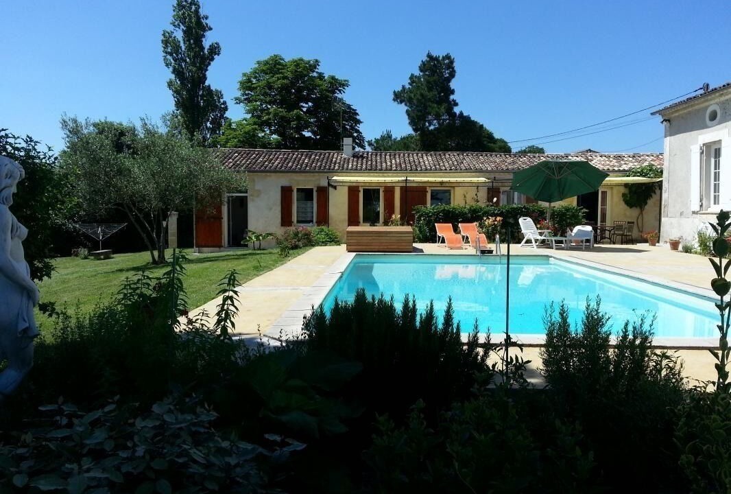 Photo of Outdoor in Saint-Genes-de-Lombaud