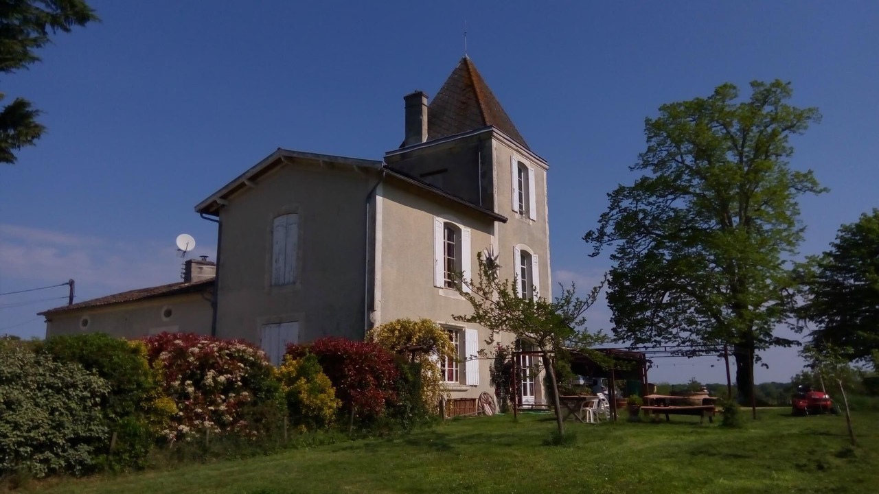 Photo of Outdoor in Saint-Genes-de-Lombaud