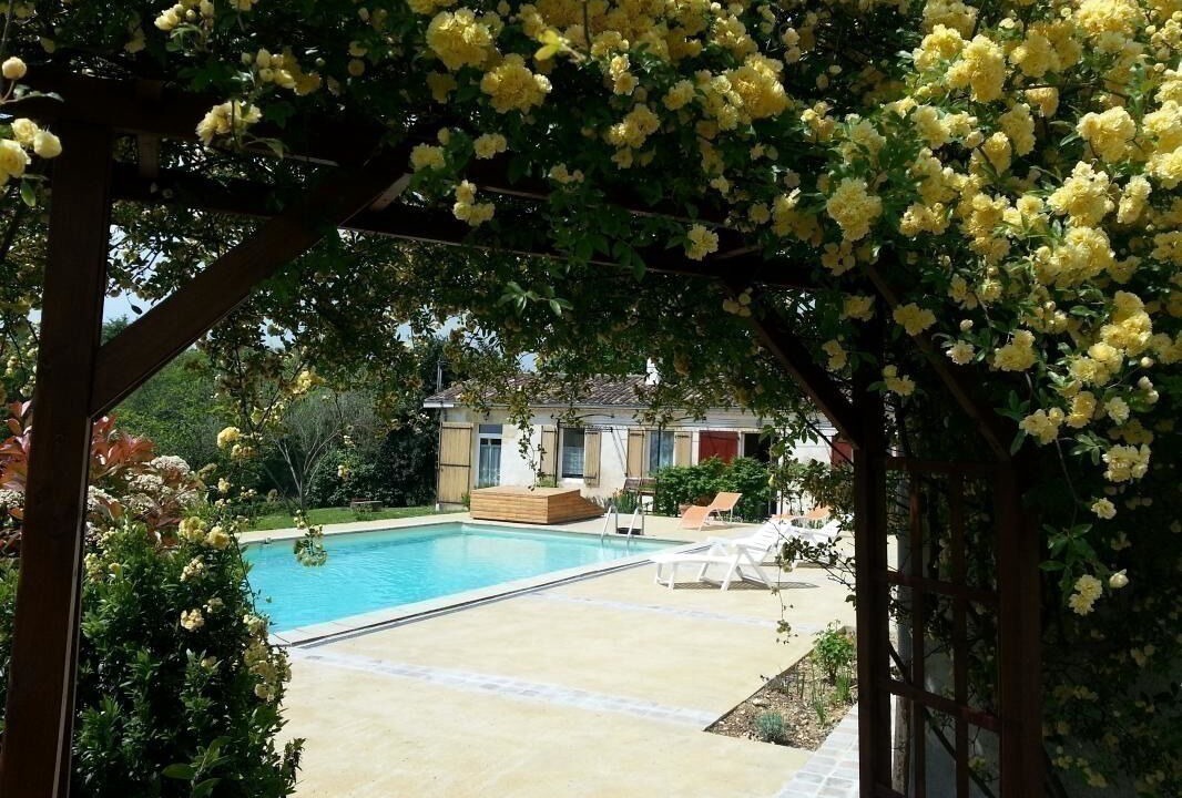 Photo of Outdoor in Saint-Genes-de-Lombaud