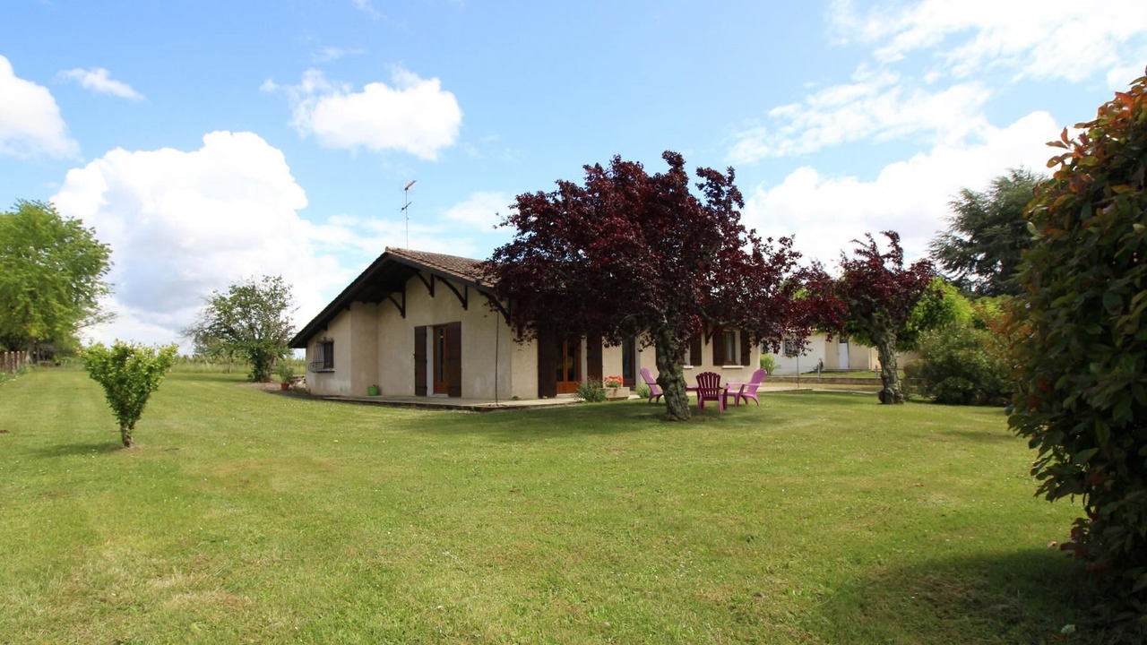 Photo of Outdoor in Rauzan