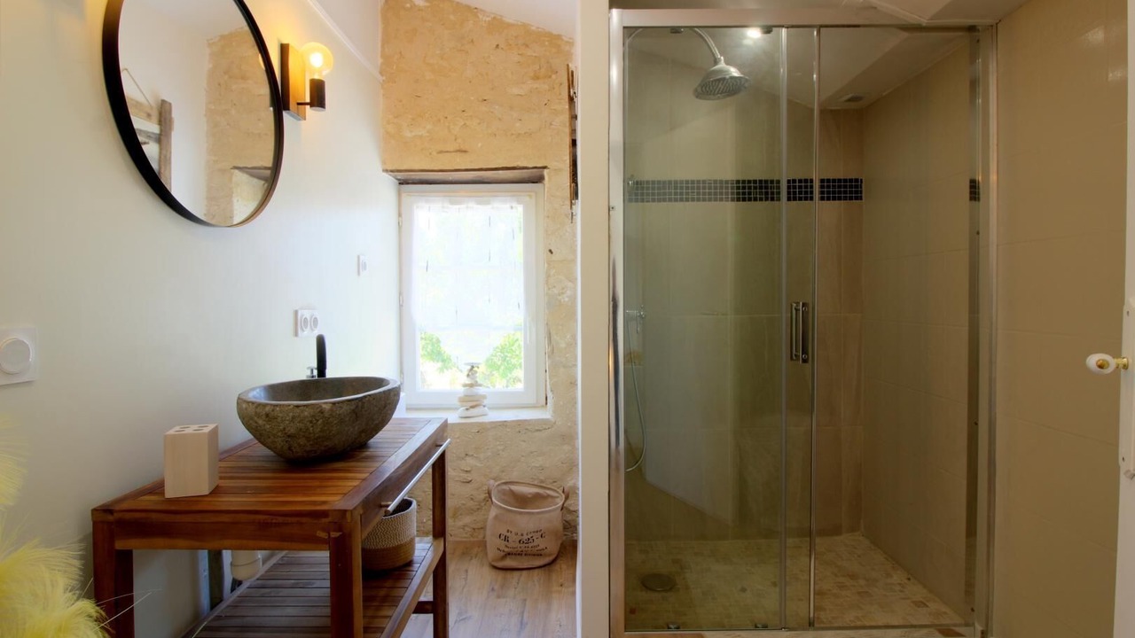 Photo of Bathroom in Mauriac