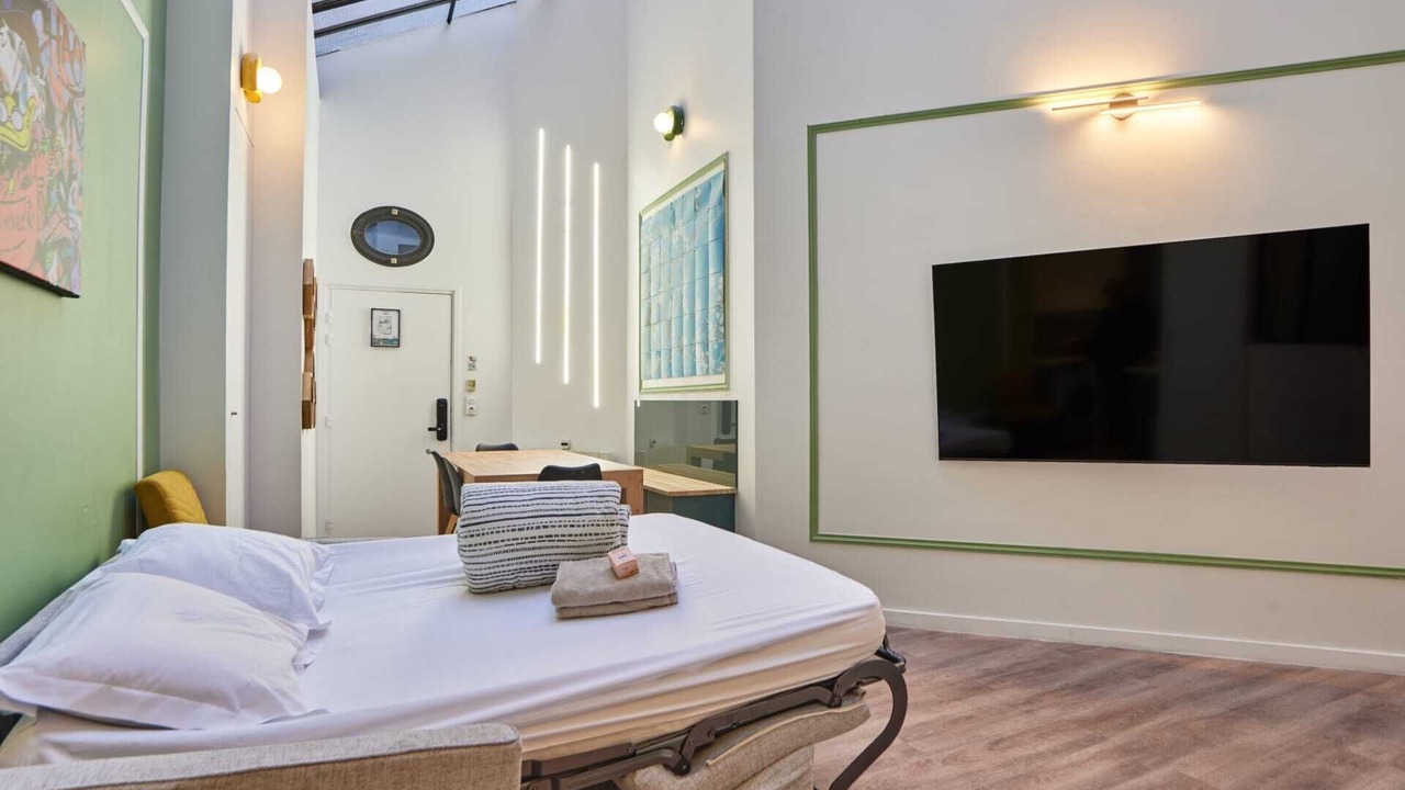 Photo of Bedroom in Arts-et-Metiers