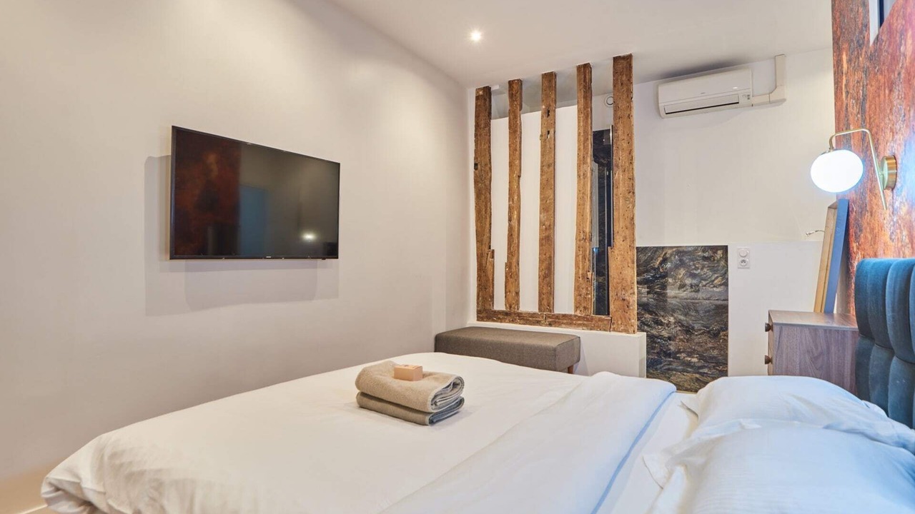 Photo of Bedroom in Arts-et-Metiers