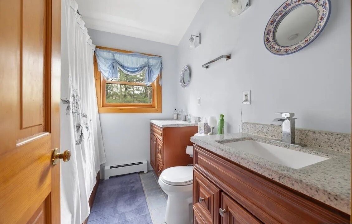 Photo of Bathroom in Hollowville