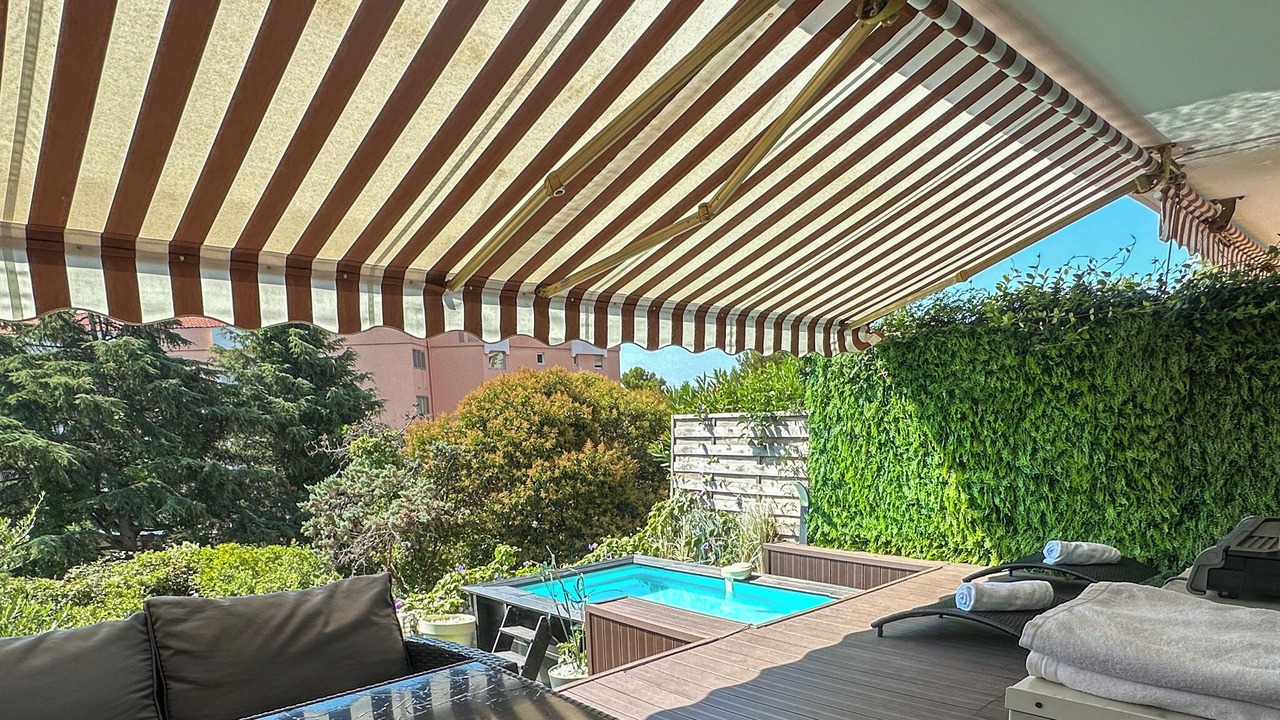 Photo of Patio Balcony in Cannes La Bocca