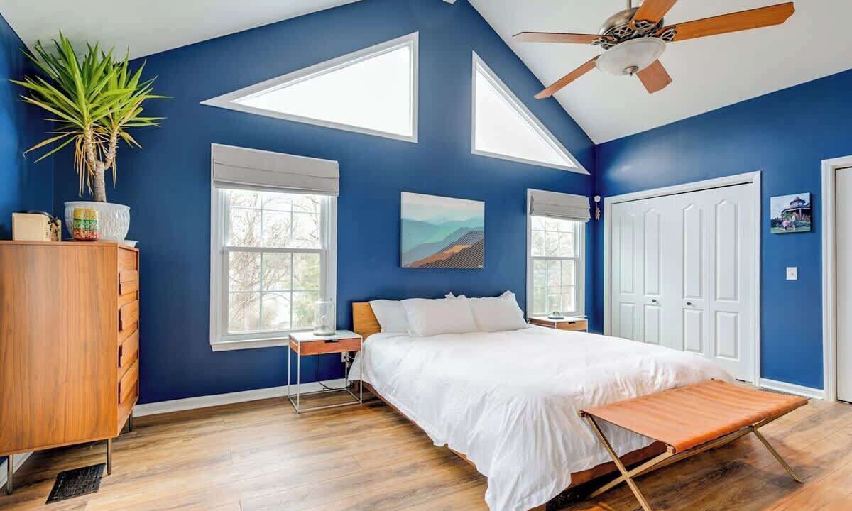 Photo of Bedroom in Inglewood