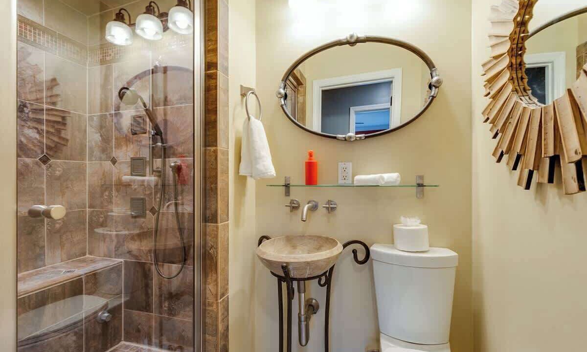 Photo of Bathroom in Inglewood