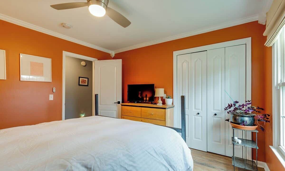 Photo of Bedroom in Inglewood