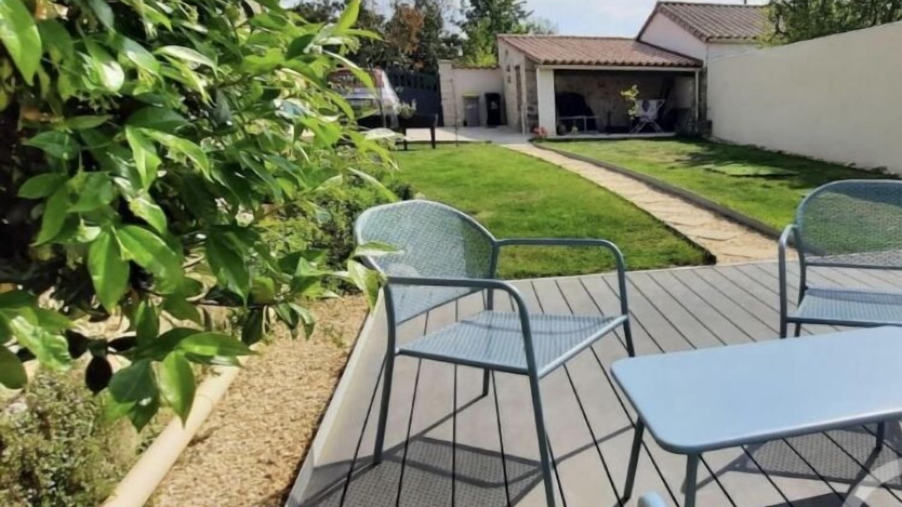 Photo of Patio Balcony in St Benoist-sur-Mer