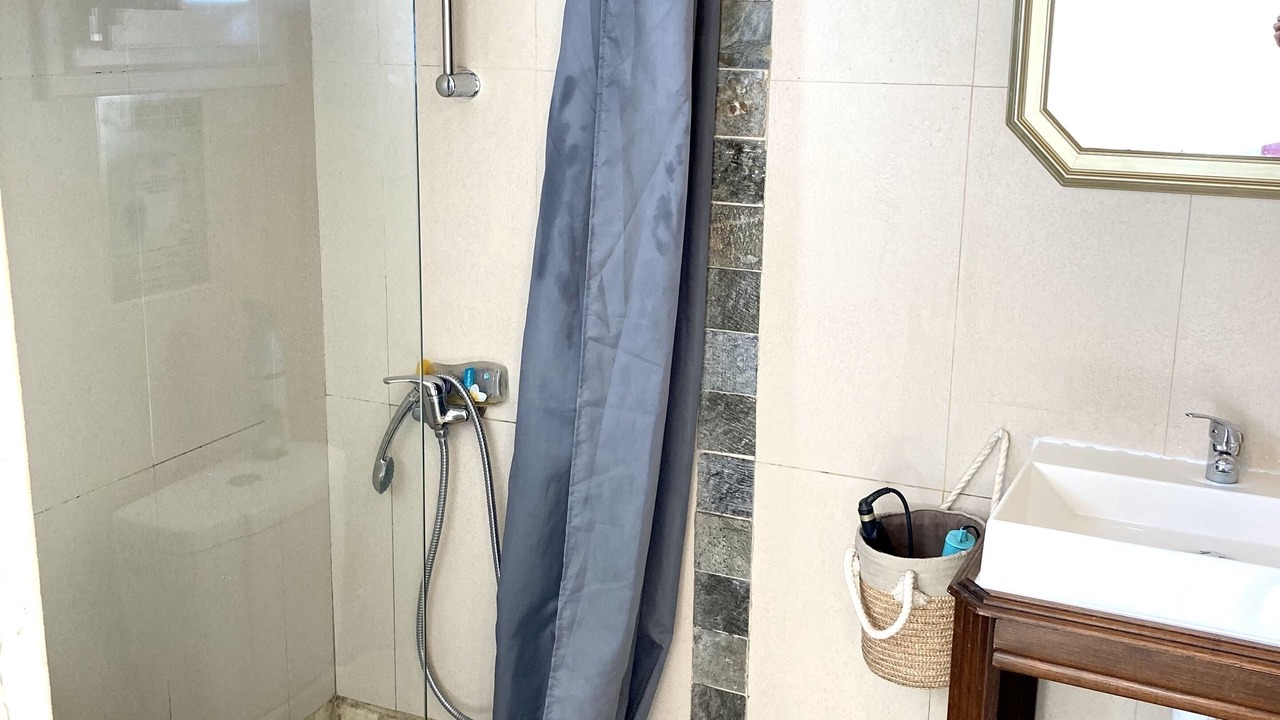 Photo of Bathroom in St Benoist-sur-Mer
