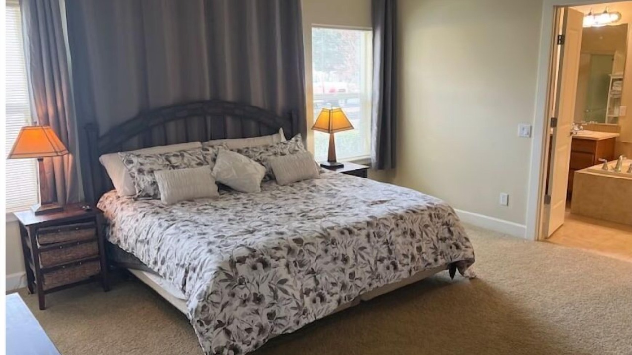 Photo of Bedroom in Quincy