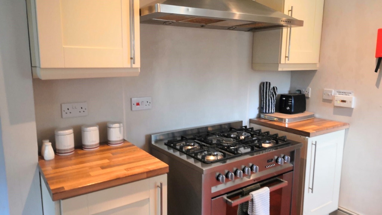 Photo of Others in Thornton Hough