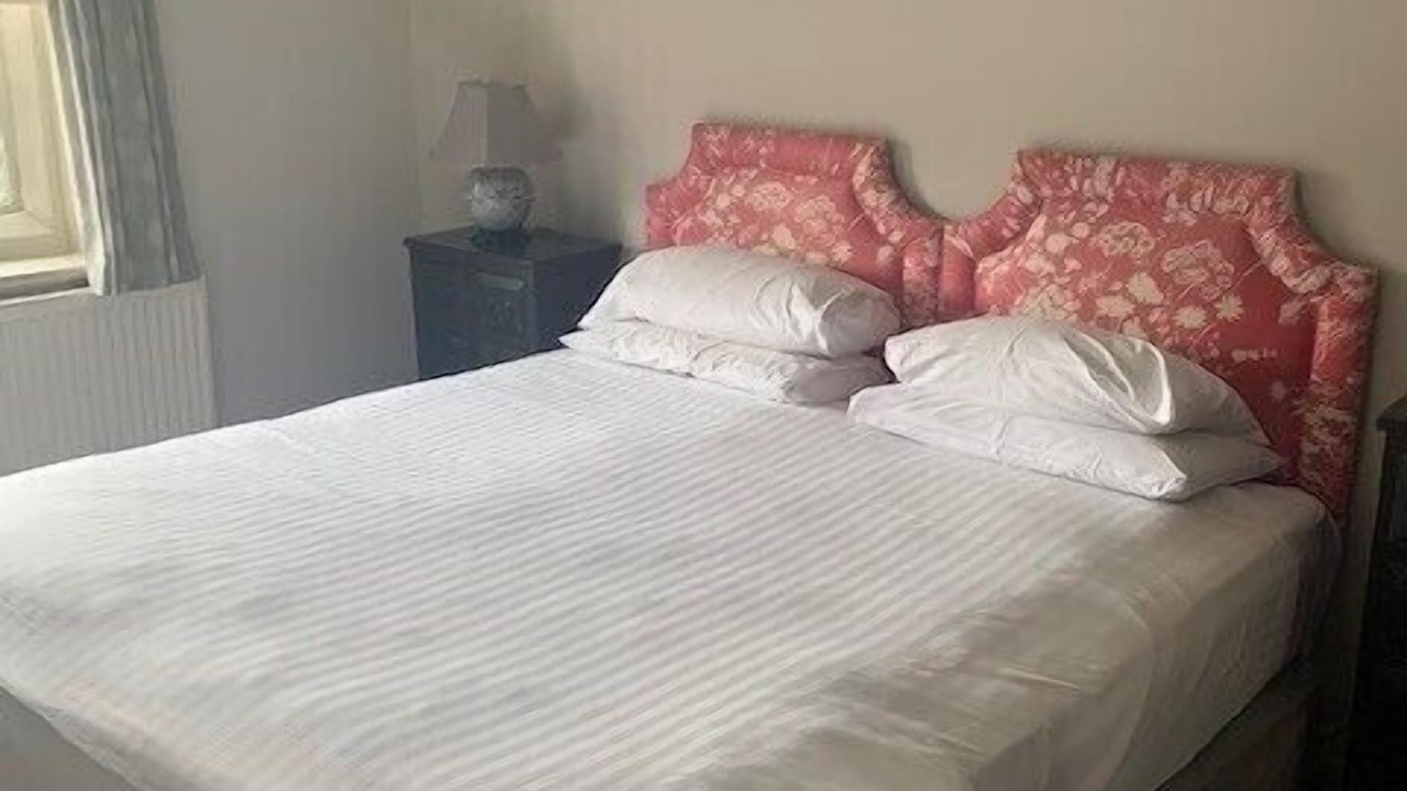 Photo of Others in Thornton Hough