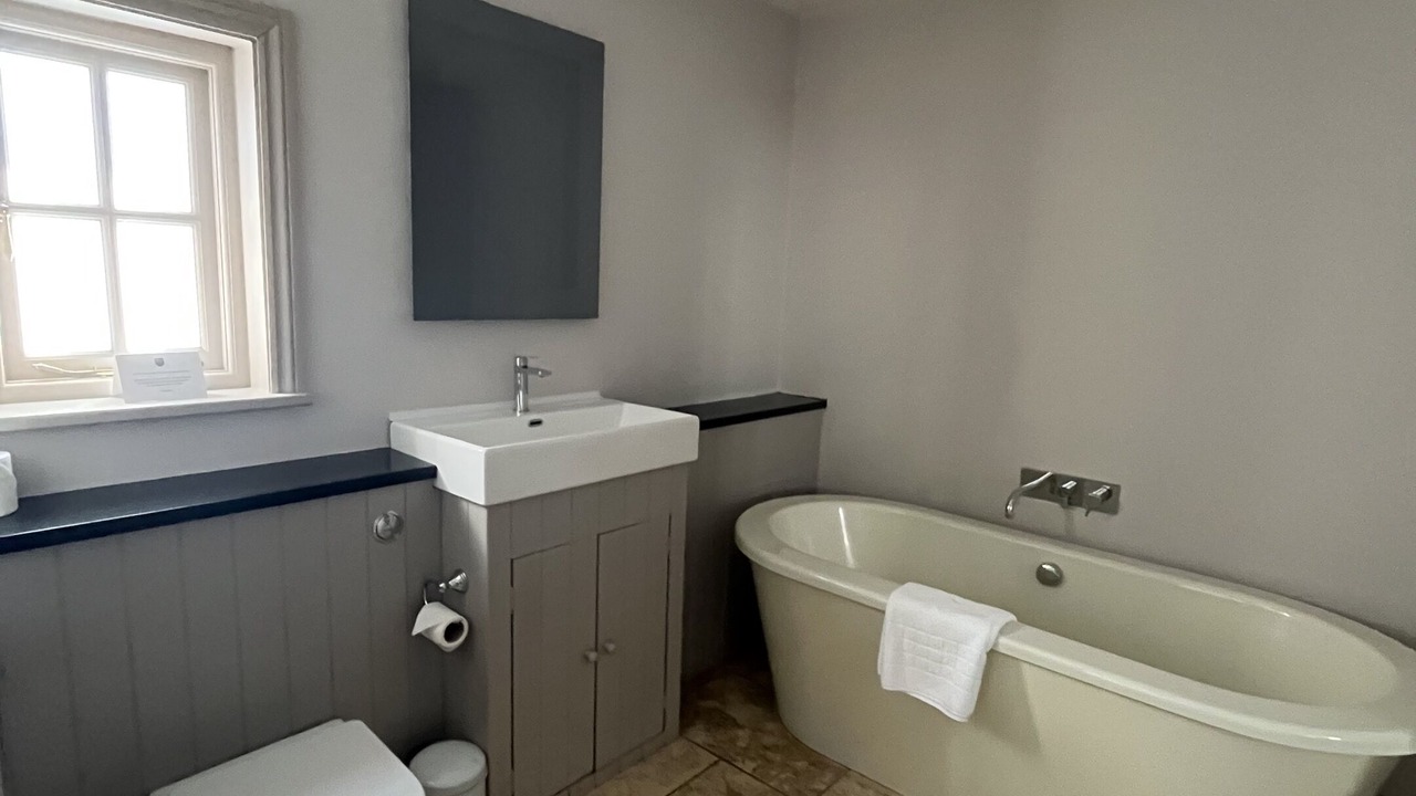 Photo of Bathroom in Thornton Hough