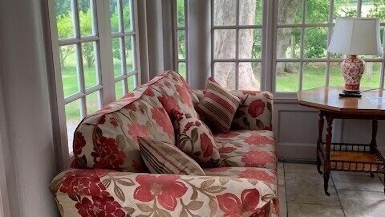 Photo of Bedroom in Thornton Hough