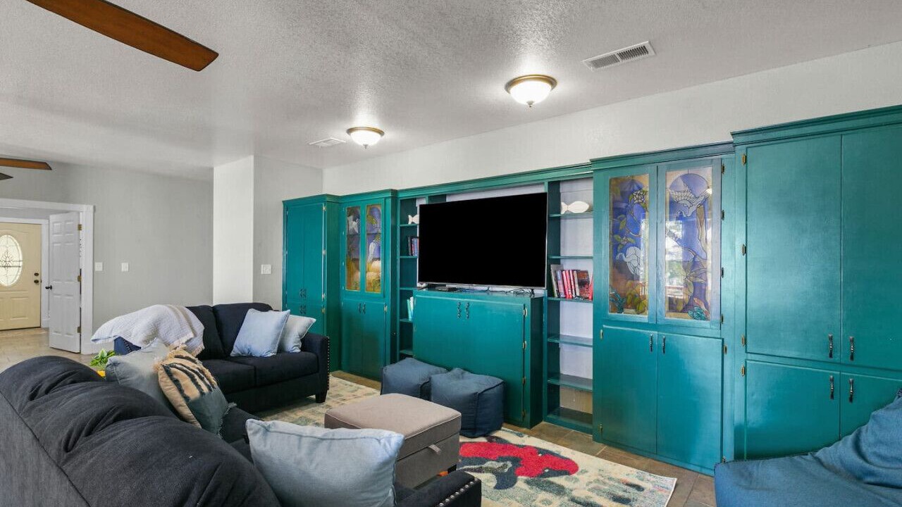 Photo of Livingroom in Redwood