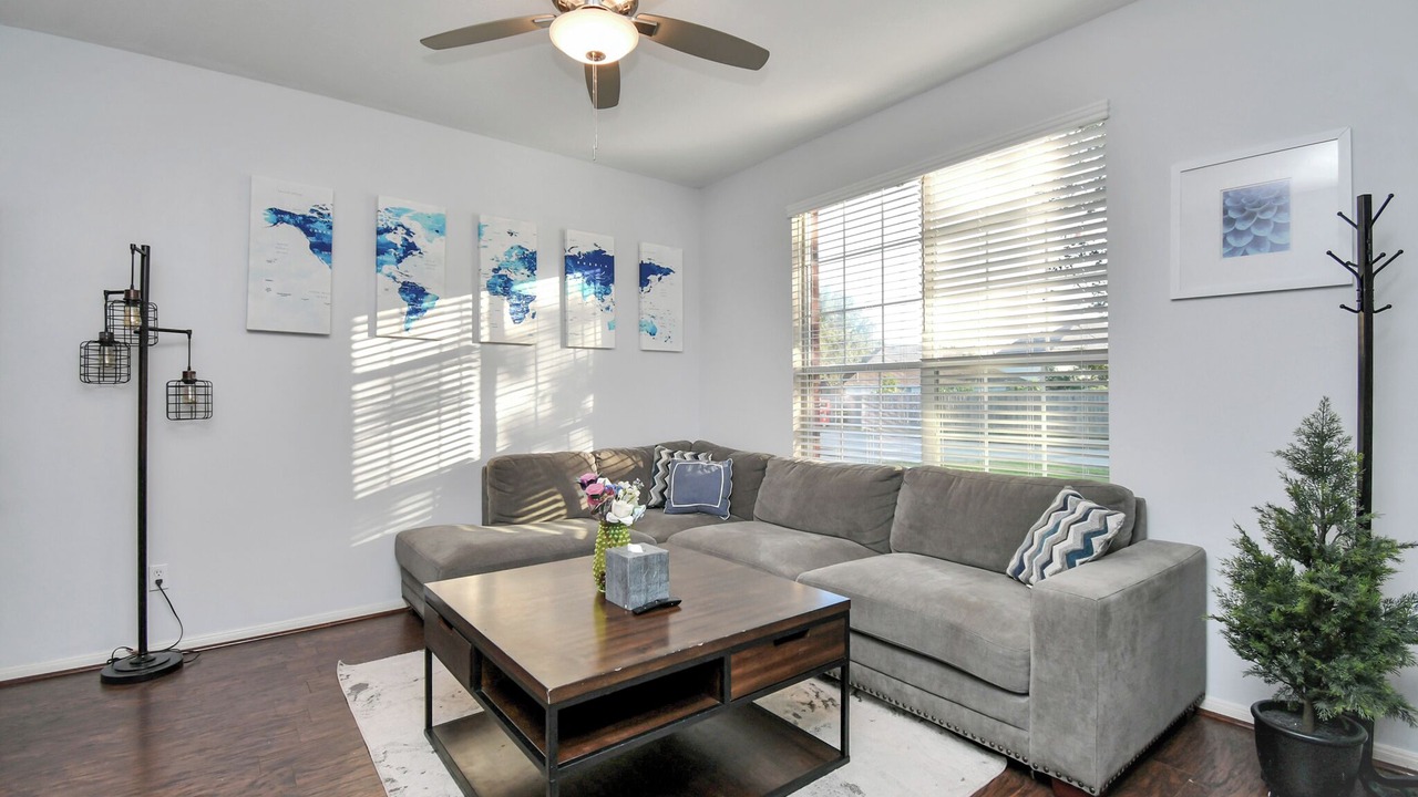 Photo of Livingroom in Missouri City