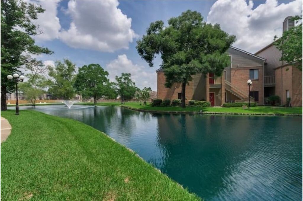 Photo of Outdoor in George Bush Park/Eldridge