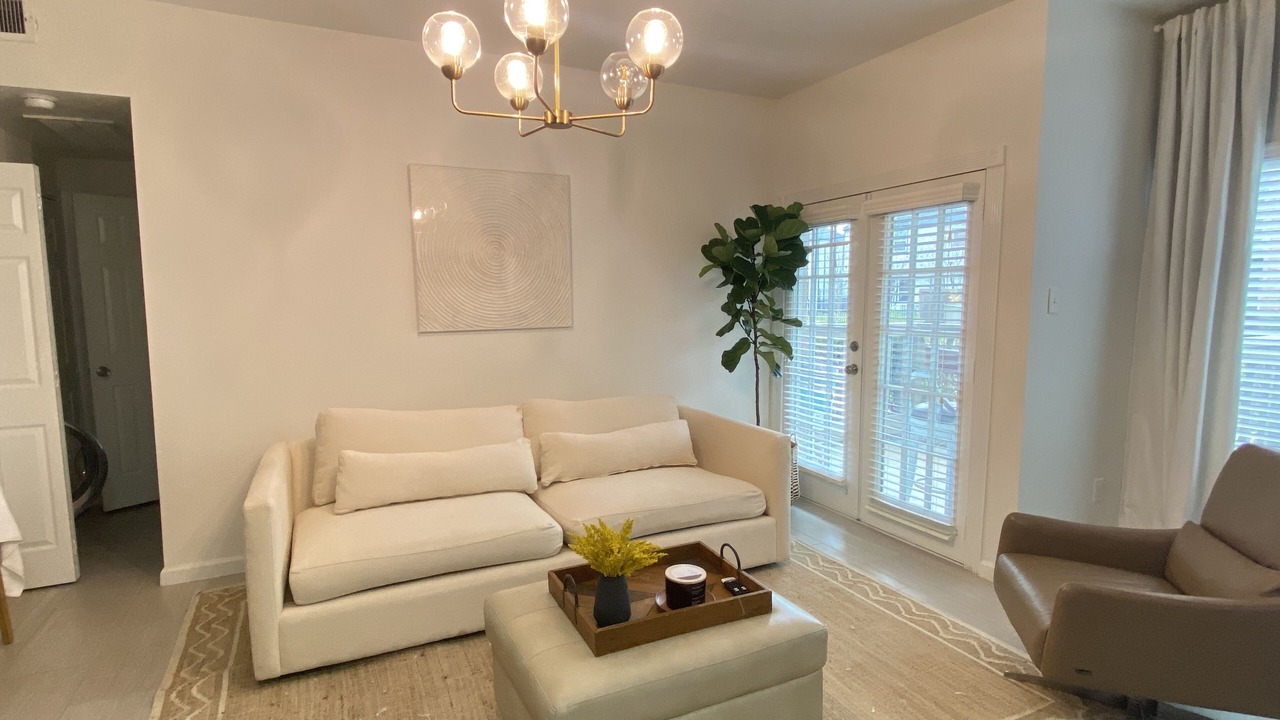 Photo of Livingroom in George Bush Park/Eldridge