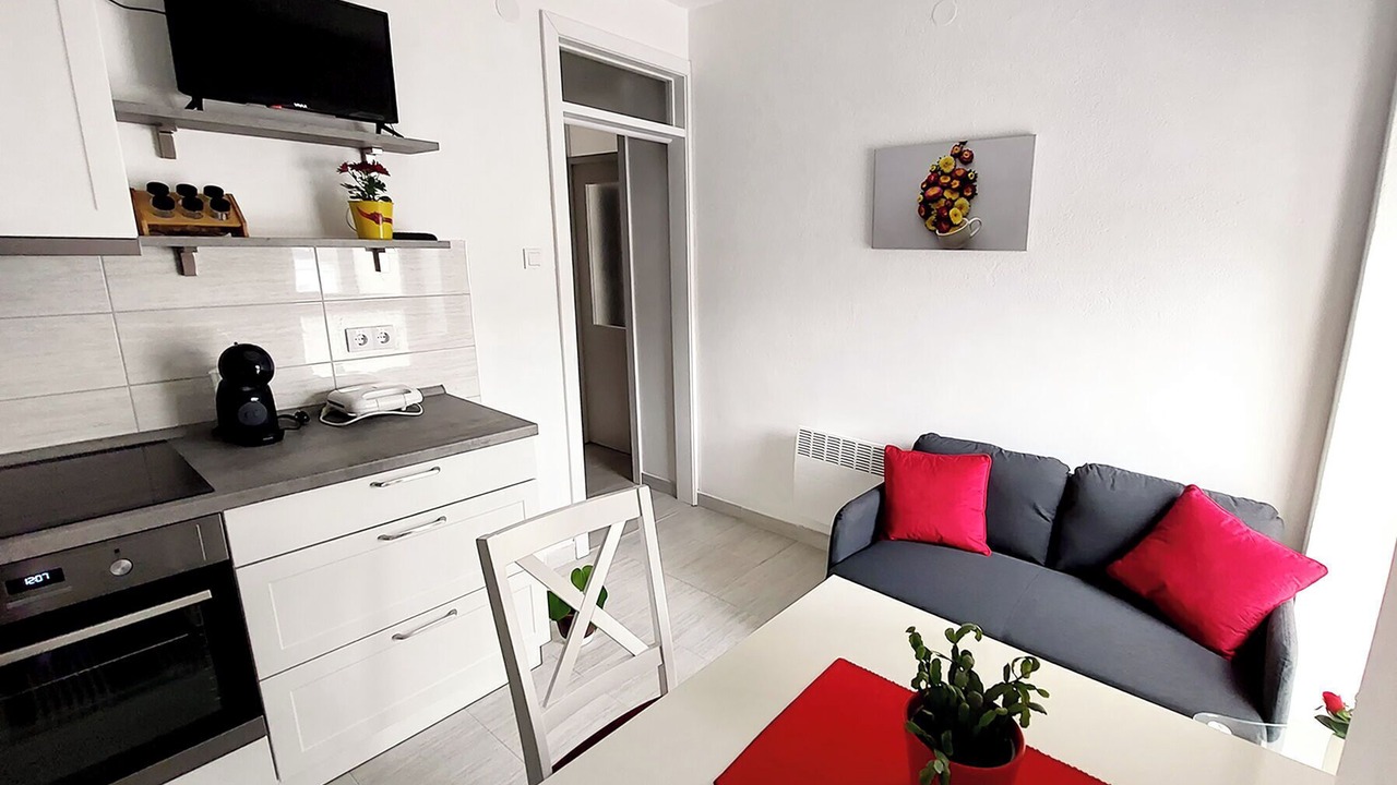 Photo of Livingroom in Cove Parja