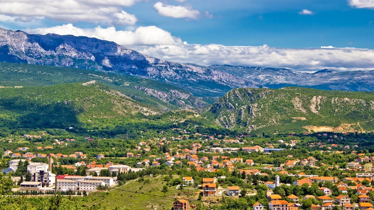 Photo of Outdoor in Cove Parja
