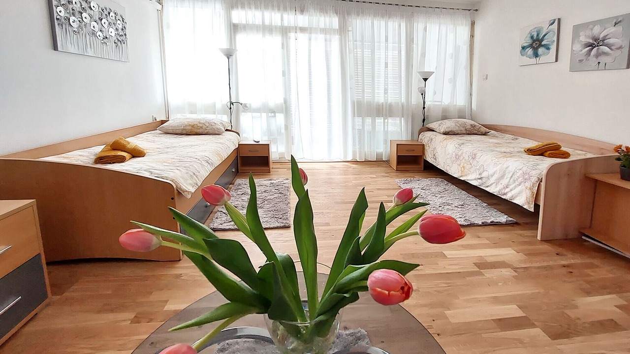 Photo of Bedroom in Cove Parja