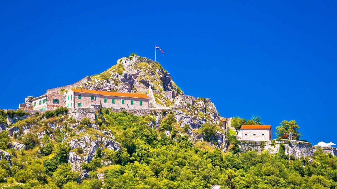Photo of Outdoor in Cove Parja