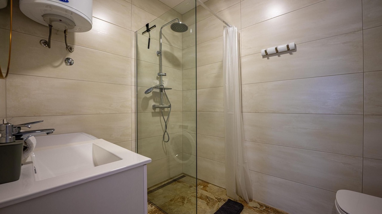 Photo of Bathroom in Skatari